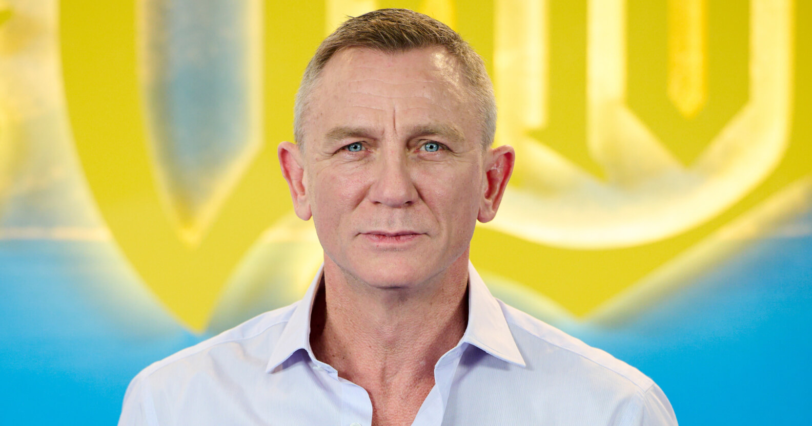 Fans have been gifted with a first look at Daniel Craig in Luca Guadagnino’s upcoming movie, Queer, and we will certainly be seated.